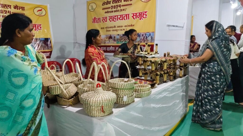 img-20240305-wa00158043739922488972894-1024x576 कवर्धा :- सरस मेला 45 लाख रुपए से अधिक का व्यवसाय हुआ 8 दिनों में....
