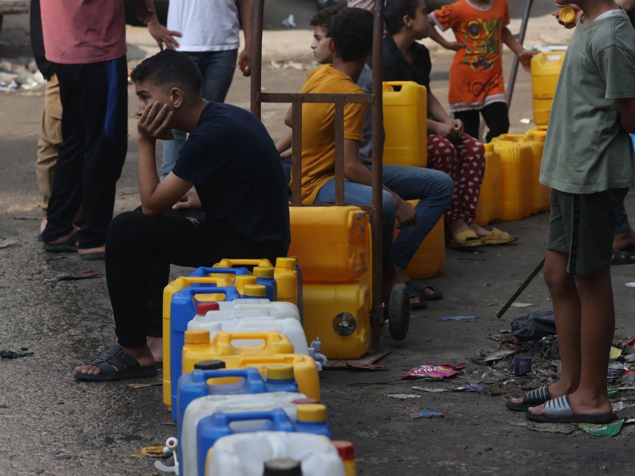 IMG_20240612_000450_628 The Municipality of Gaza City: "Residents are suffering from severe thirst and water shortages due to Israel's destruction of wells and pipelines since the beginning of the aggression."