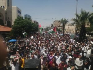 img_20240615_091535_2784198354737476774205-300x225 Thousands of protesters rally in the vicinity of the Israeli occupation's embassy in Amman, Jordan, in protest of the ongoing genocide in Gaza.
