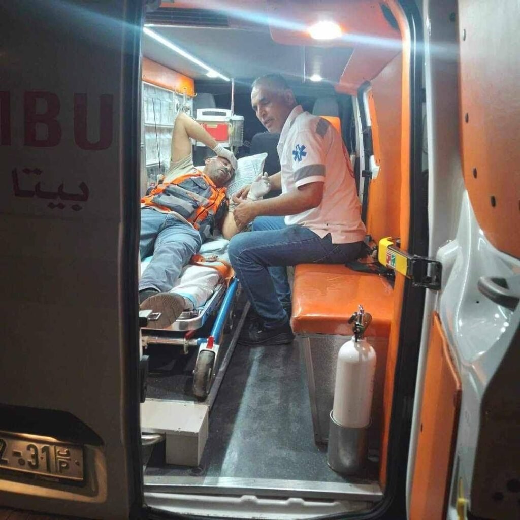 img_20240707_203818_1914355102462814537807-1024x1024 Israeli occupation forces assault Palestinian medical crews during their raid on the village of Awarta, south of Nablus.