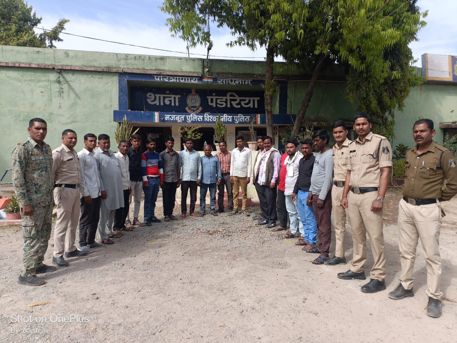 IMG-20250226-WA0009 Breaking : संदिग्ध बाहरी व्यक्तियों पर कबीरधाम पुलिस की पैनी नजर, पंडरिया थाना क्षेत्र में 17 संदिग्धों के खिलाफ कार्रवाई